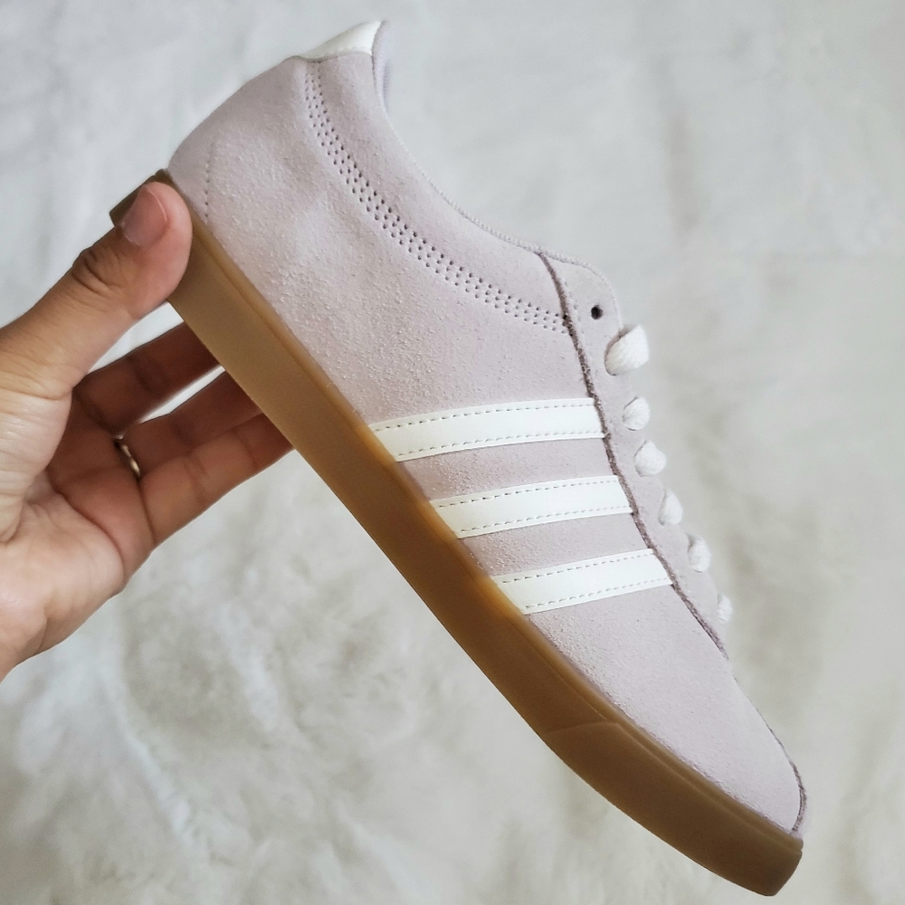 *** SOLD *** Adidas Courtset shoes